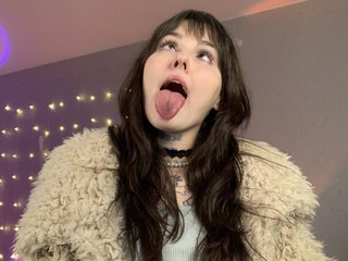 Erotikus videocsevegés milky_sweetsoftt