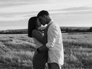 Erotikus videocsevegés milkycouple