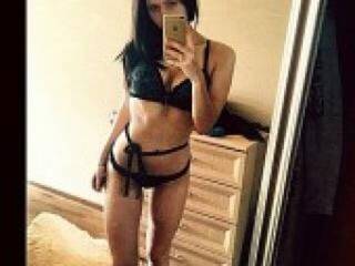 Erotikus videocsevegés millameella