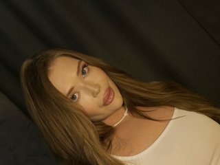 Erotikus videocsevegés MILLEDIUM