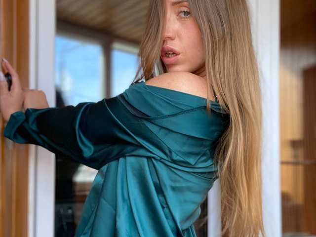 A profil fényképe Milllakiss