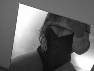 Erotikus videocsevegés Milly-sunny