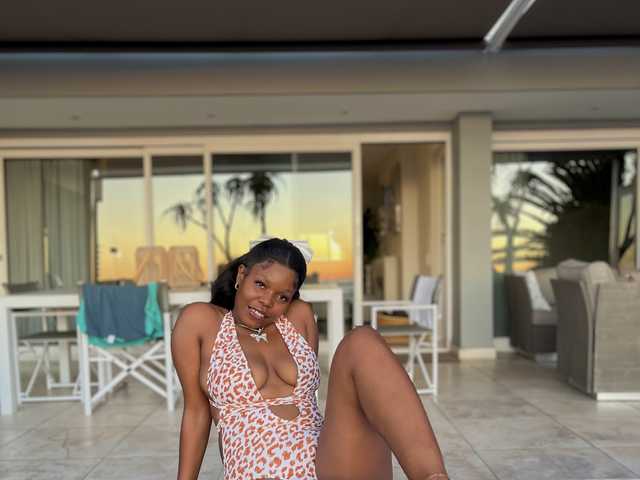 A profil fényképe Mimiea