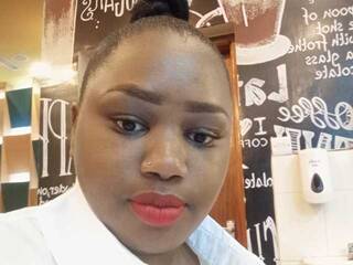 Erotikus videocsevegés minah-1