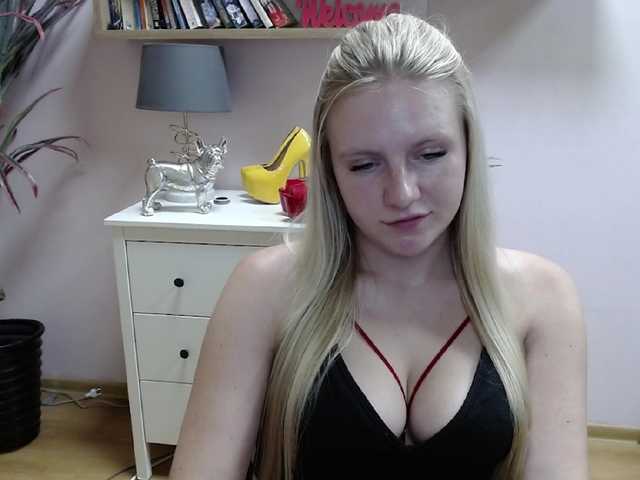 Fényképek MindyPleasure Let's have rel some fun #tease #cfnm #domina #blondie #sexy #young #joi #cei #cbt #cuckold #fetish #natural #twerk