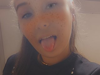 Erotikus videocsevegés Minettesexy24
