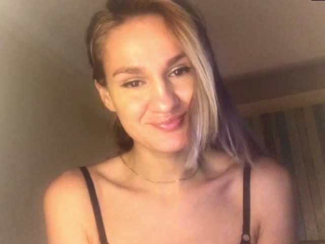 Fényképek Mirellia Looking for a sexy girl;)? well join up then;)