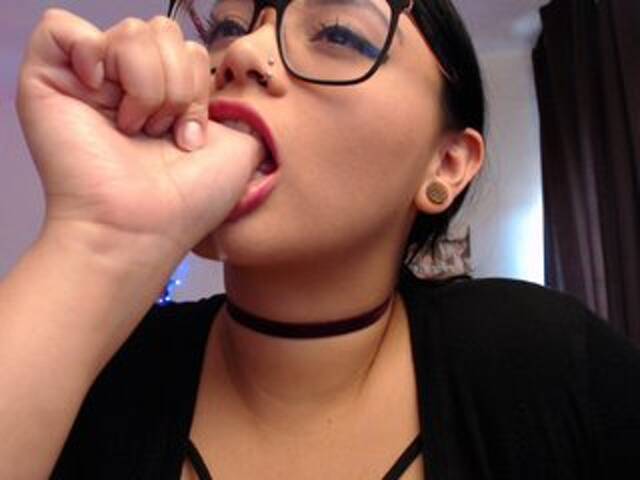 Sugárzási képernyőképek Miss-Bonnie