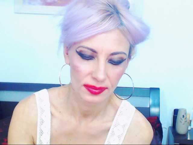 Sugárzási képernyőképek HoneyLara