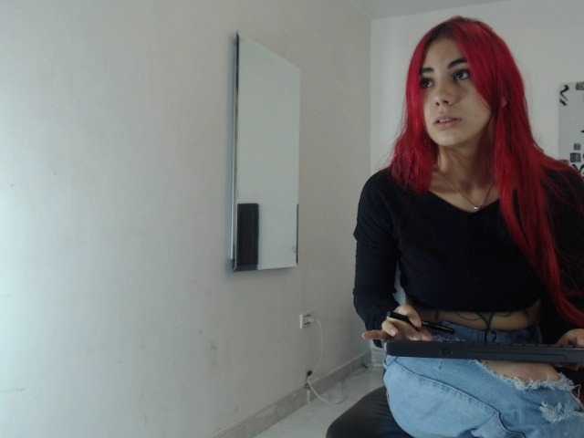 Fényképek missy-abby- Hey hey hey lovers, i hope that you enter to give me fire cause is a very cold day. Enjoy with me and make me your redhead dream