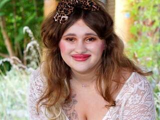 Erotikus videocsevegés MissZuleea