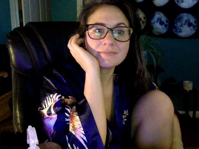 Fényképek mjwhatever17 Target: 500, 82 earned, 418 until I cum #squirt #cumshow #girlnextdoor #glasses #ass