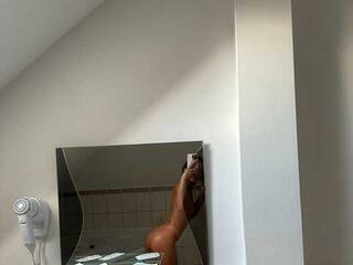 Erotikus videocsevegés mmdems568