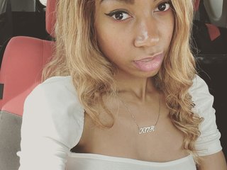 Erotikus videocsevegés Mocha17