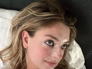 Erotikus videocsevegés Modelbunny55