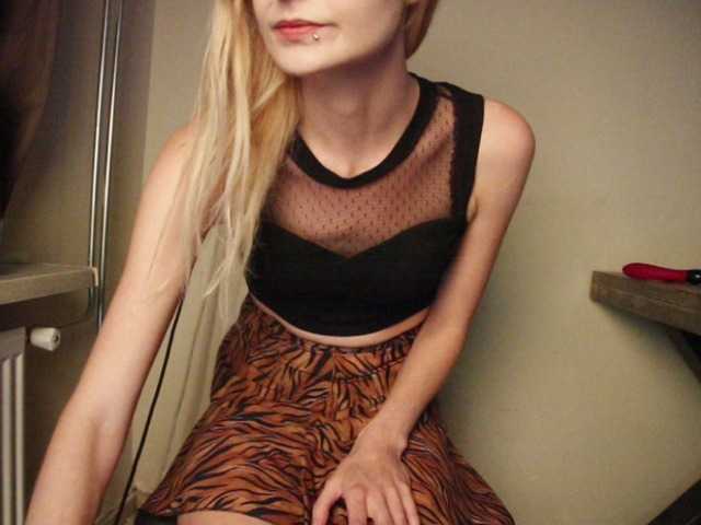 Fényképek Modelicious PVT = OPEN! Let's have some fun! #skinny #blonde #slut #smalltits