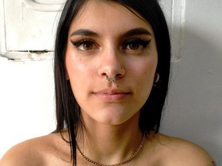 Erotikus videocsevegés Molly-Khalifa