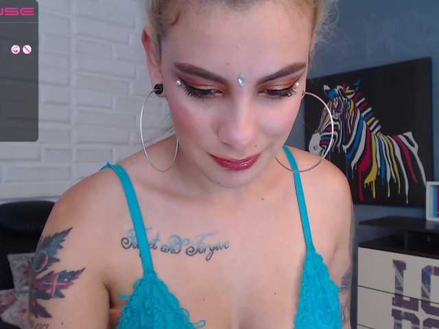 Fényképek MollyReedX ♠ Pin up girl ready to have fun today ♠ ♥♥ Fingering for 120 ♥ Spank my Pussy daddy!!!