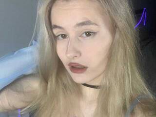 Erotikus videocsevegés MollyToads