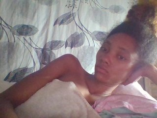 Erotikus videocsevegés Monicaxa