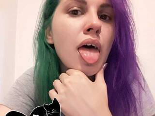 Erotikus videocsevegés MonikaGrays