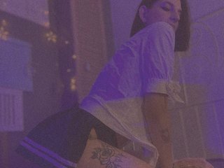 Erotikus videocsevegés Alice_Moon