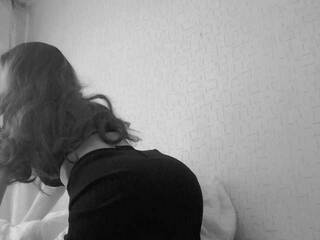 Erotikus videocsevegés MoonMarie