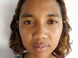 Erotikus videocsevegés Myahluna