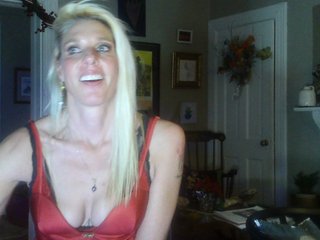 Erotikus videocsevegés mylfGlama