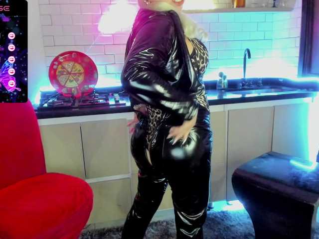 Fényképek Myrnasexxx Lets fun together #milf #mature #lushcontrol #leather #mistress #sph #leather #mommy #humiliation #joi #findom
