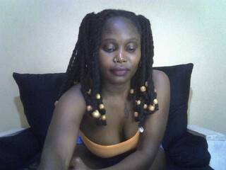 Erotikus videocsevegés MYSTICDESIRE