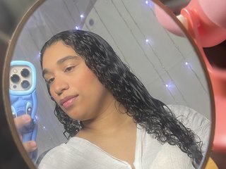 Erotikus videocsevegés JADDE_LUXXY