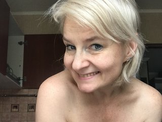 Erotikus videocsevegés NadinKeddo