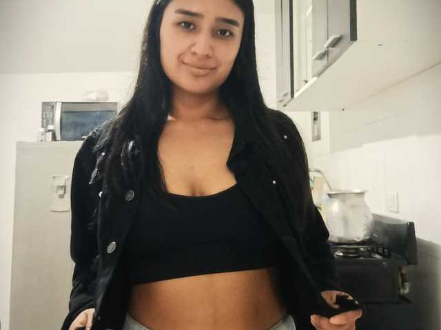 A profil fényképe nahomi-evans