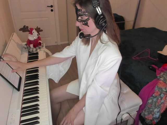 Fényképek PianoGirl Hi everyone. I am Anastasia :) 101 Take off dress, 102 put on dress, 103 change the dress, 70 autodj - dance, 10001 - take off mask