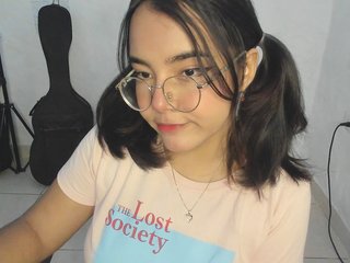 Erotikus videocsevegés Naoko-Uwu