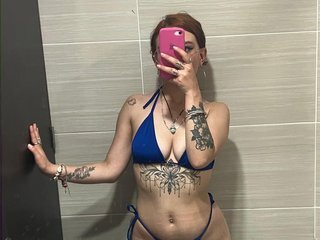 Erotikus videocsevegés Naomy-Cute