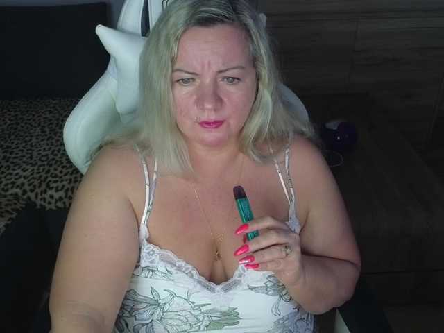 Fényképek Natalli888 #mistress#humiliation#findom# bbw#smoking#cuckold#sissy##feet​Prepare ​your ​hard ​earned ​money!!!!!! I do not accept PM requests unless they are tipped for according to the tip menu.