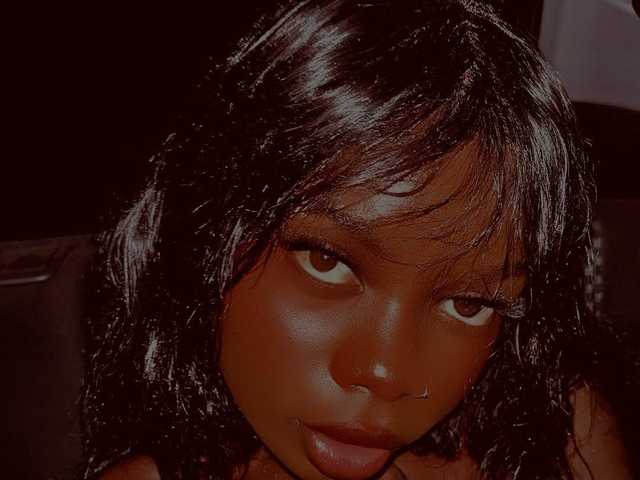 A profil fényképe NaughtyCherie