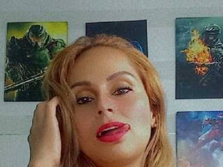 Erotikus videocsevegés naughtytitis