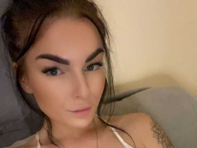 A profil fényképe navyrayne