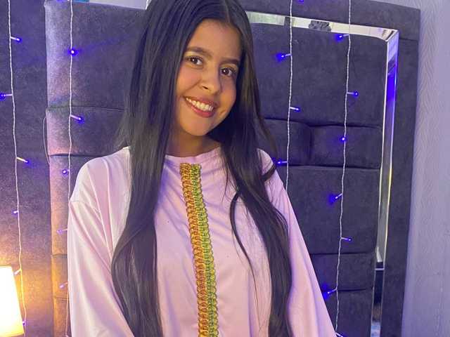 A profil fényképe NaylaAbadi