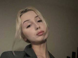 Erotikus videocsevegés meow00010