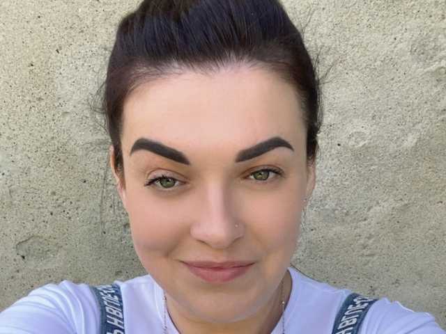 A profil fényképe Nelli-1