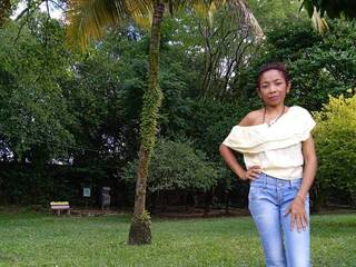 Erotikus videocsevegés niceboobsmilf