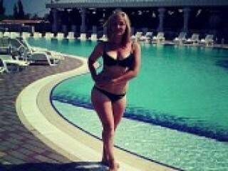 Erotikus videocsevegés nicegirlsss