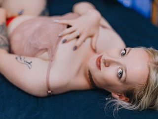 Erotikus videocsevegés Nicole-Aniston