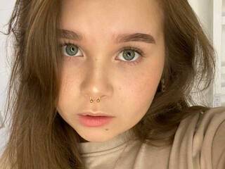 Erotikus videocsevegés Nicole-Anna