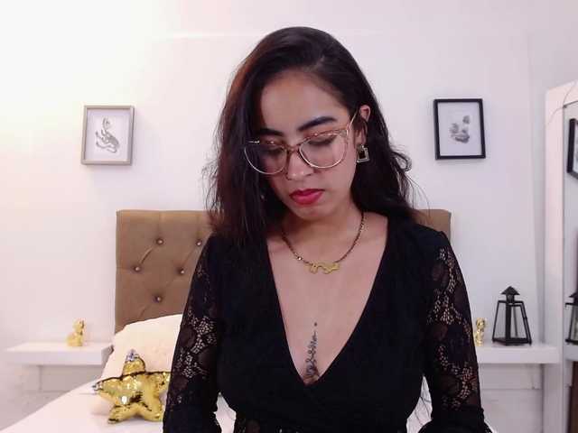 Fényképek NicoleBlum Wanna try the view of love? Look at my sexy eyes while i use very good my mouth... you know what i mean. / Blowjob at firts goal! #teen #sex #dildo #deepthroat #wet