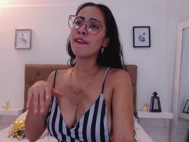 Fényképek NicoleBlum I want you to make me wet and make my pussy drips #wet #cum #pussy #latin #Bigtits